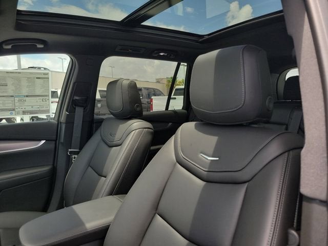 2025 Cadillac XT6 Luxury