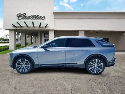 2025 Cadillac LYRIQ Luxury 3
