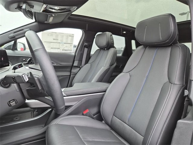 2025 Cadillac LYRIQ Sport 1