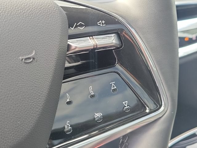 2025 Cadillac LYRIQ Sport 3