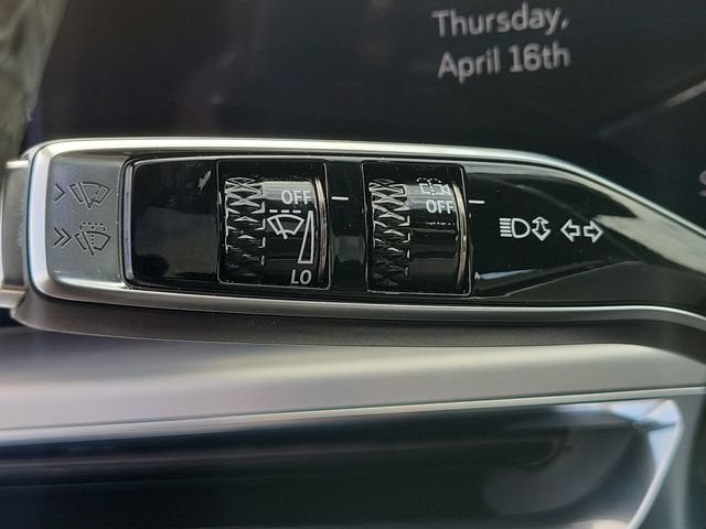 2025 Cadillac LYRIQ Sport 3