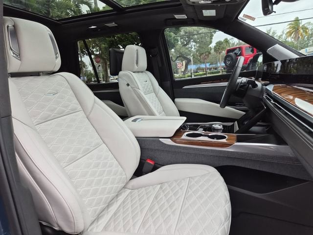 2026 Cadillac Escalade Platinum Luxury