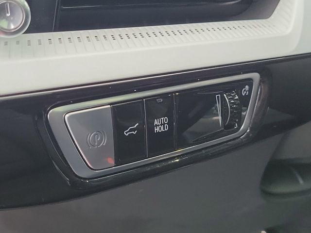 2025 Cadillac OPTIQ Sport 2