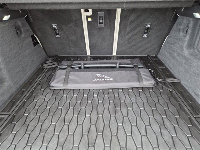 2025 Jaguar F-PACE R-Dynamic S