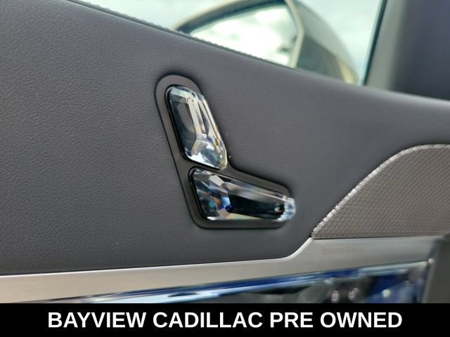 2023 BMW 7 Series 740i