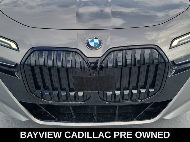 2023 BMW 7 Series 740i