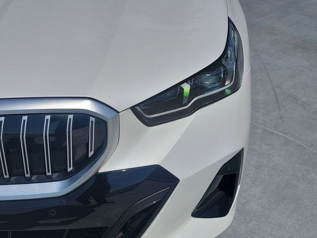 2024 BMW 5 Series 530i