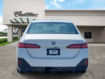 2024 BMW 5 Series 530i