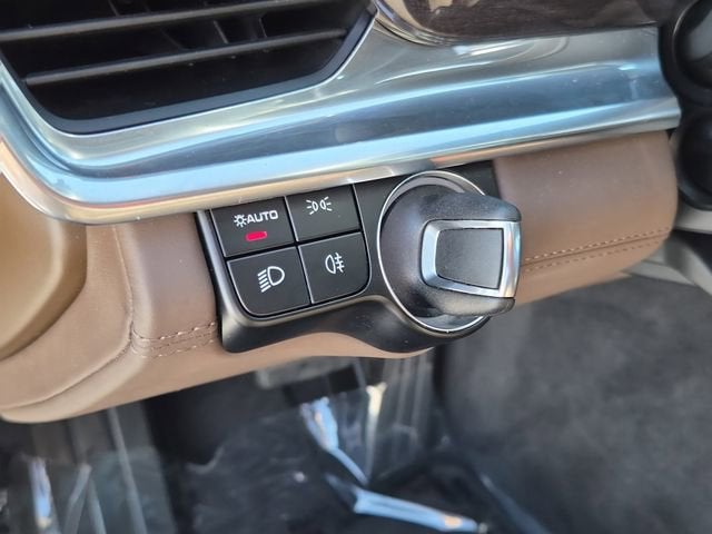 2023 Porsche Panamera NA