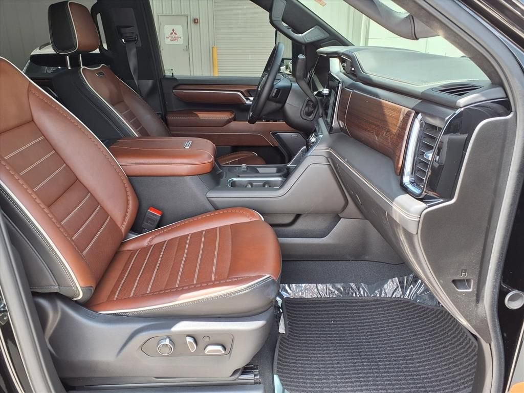 2025 GMC Sierra 3500 HD Denali Ultimate
