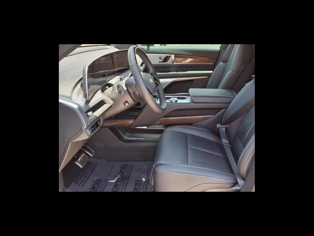 2026 Cadillac VISTIQ Luxury