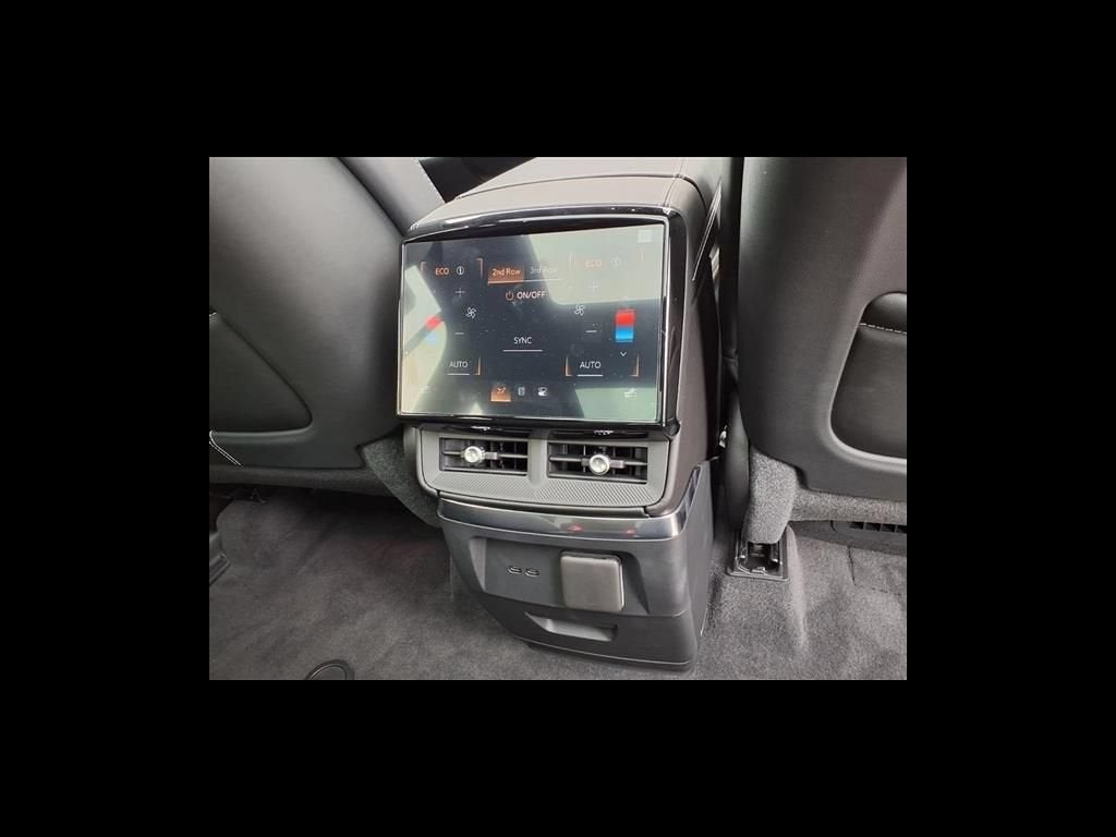 2027 Cadillac VISTIQ Sport - Photo 12