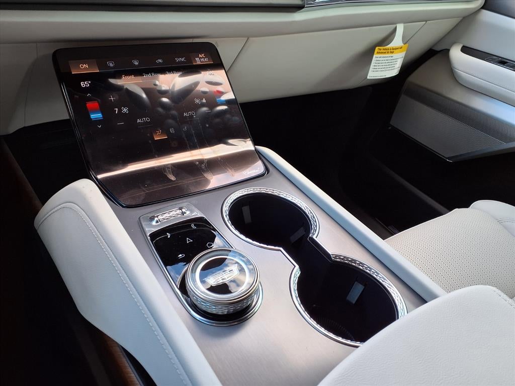 2026 Cadillac VISTIQ Sport