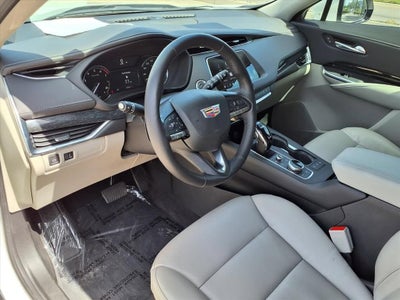2023 Cadillac XT4 Premium Luxury