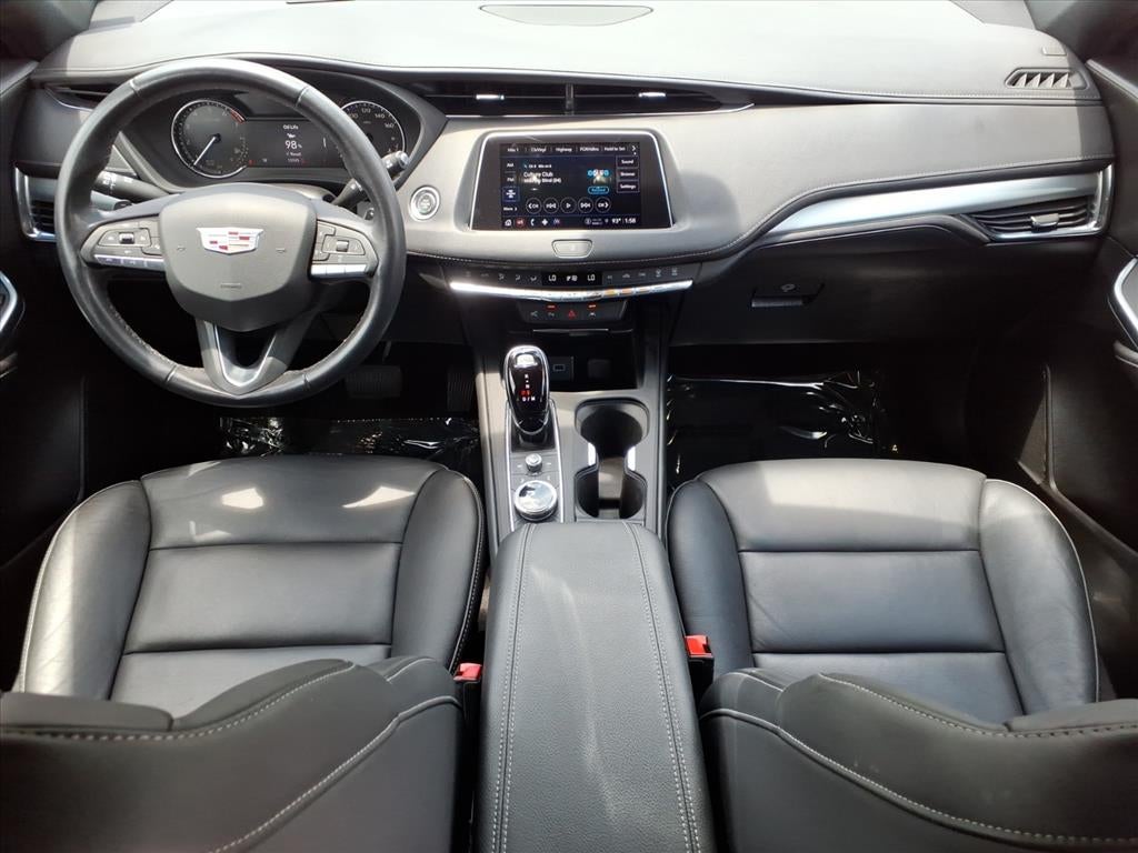 2022 Cadillac XT4 Premium Luxury