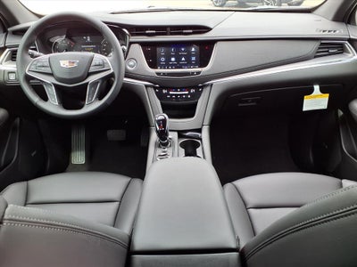 2026 Cadillac XT5 Luxury
