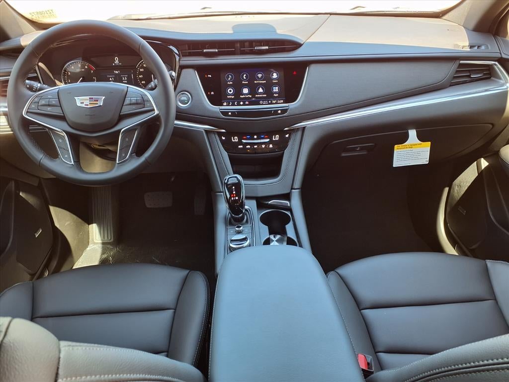 2026 Cadillac XT5 Luxury