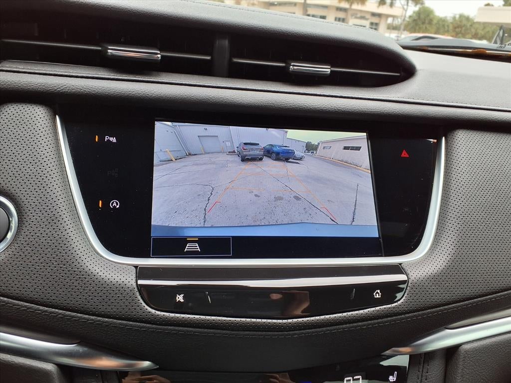 2026 Cadillac XT5 Luxury