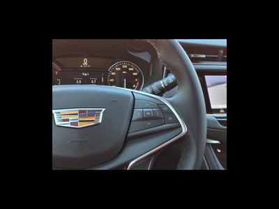 2026 Cadillac XT5 Luxury