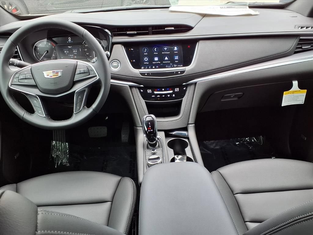 2026 Cadillac XT5 Luxury