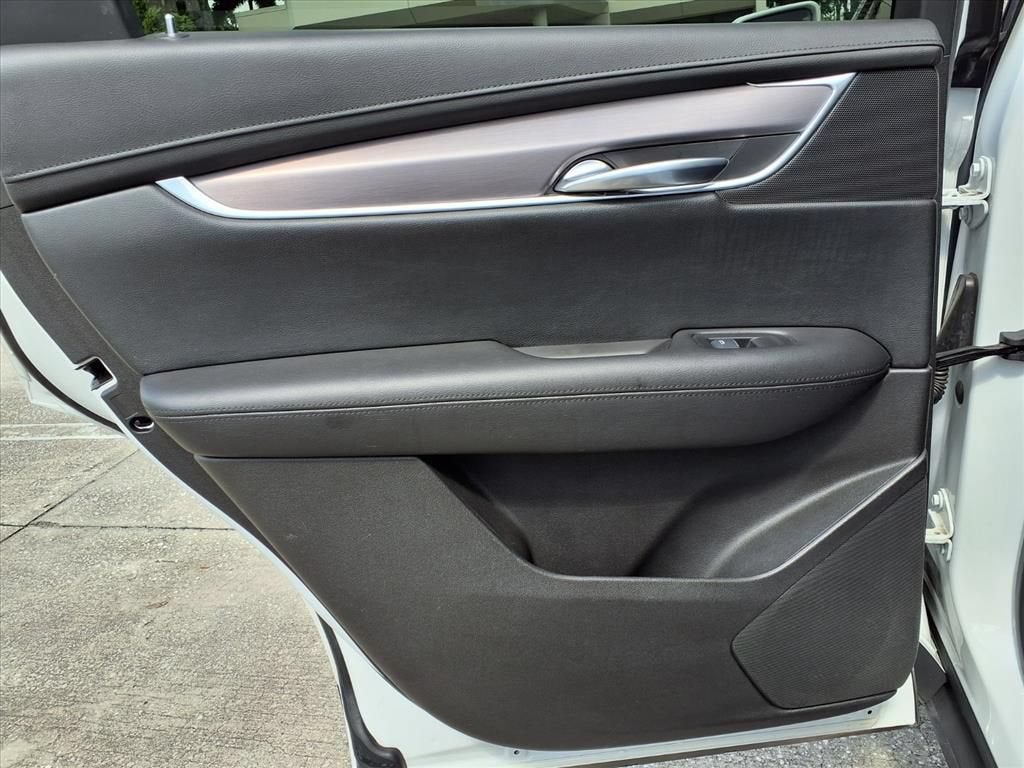 2017 Cadillac XT5 Luxury FWD