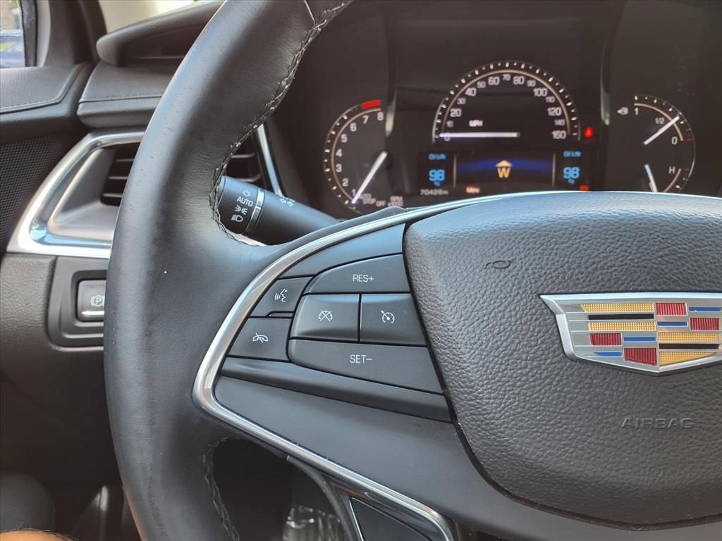 2017 Cadillac XT5 Luxury FWD