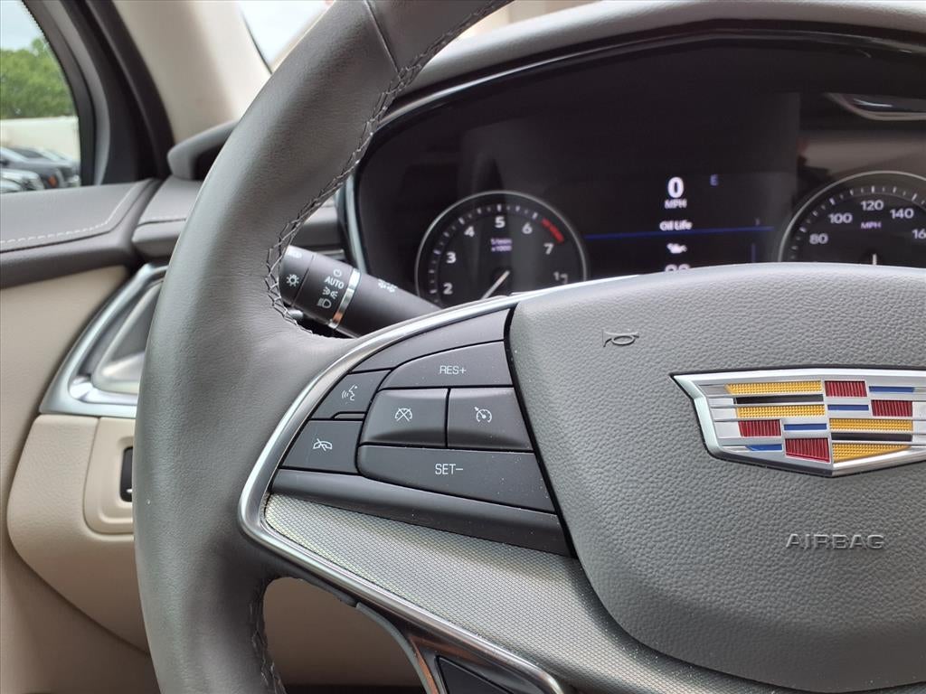 2022 Cadillac XT5 Premium Luxury