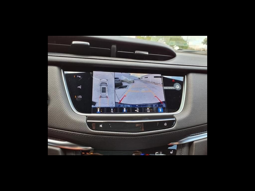 2026 Cadillac XT5 Sport