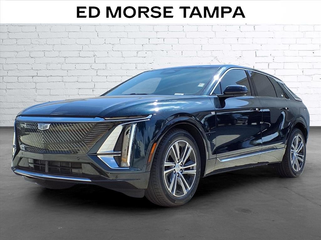 2024 Cadillac LYRIQ Luxury 1