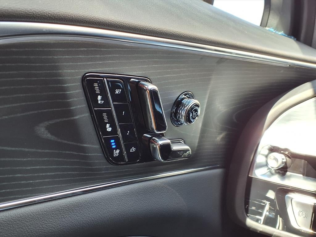 2026 Cadillac LYRIQ Premium Luxury