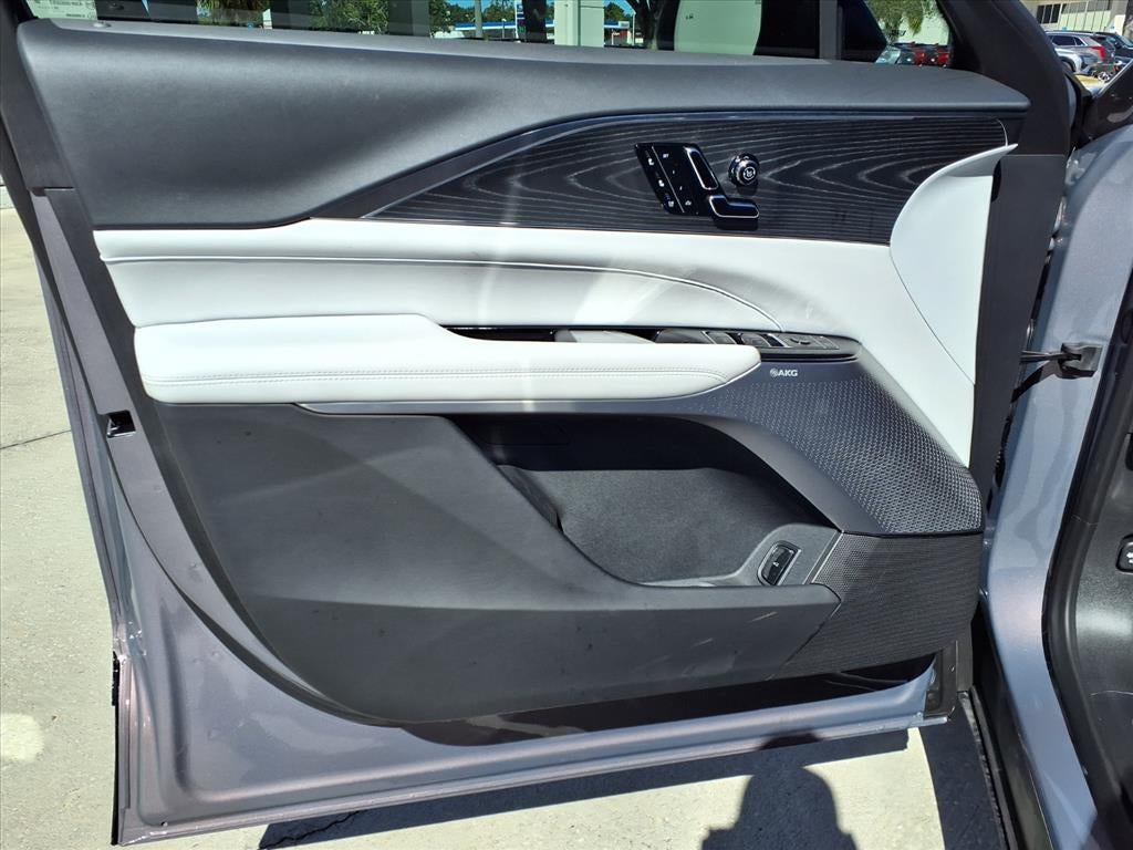 2026 Cadillac LYRIQ Premium Luxury