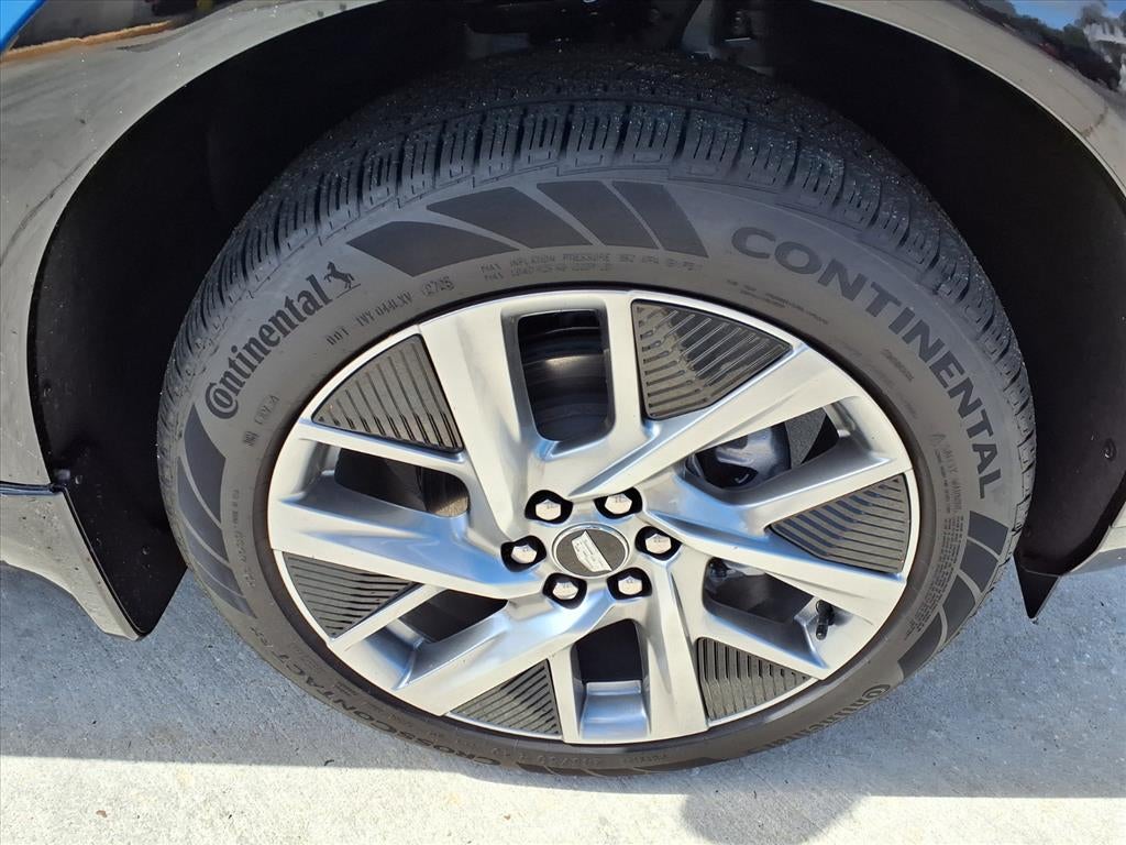 2026 Cadillac OPTIQ Premium Luxury