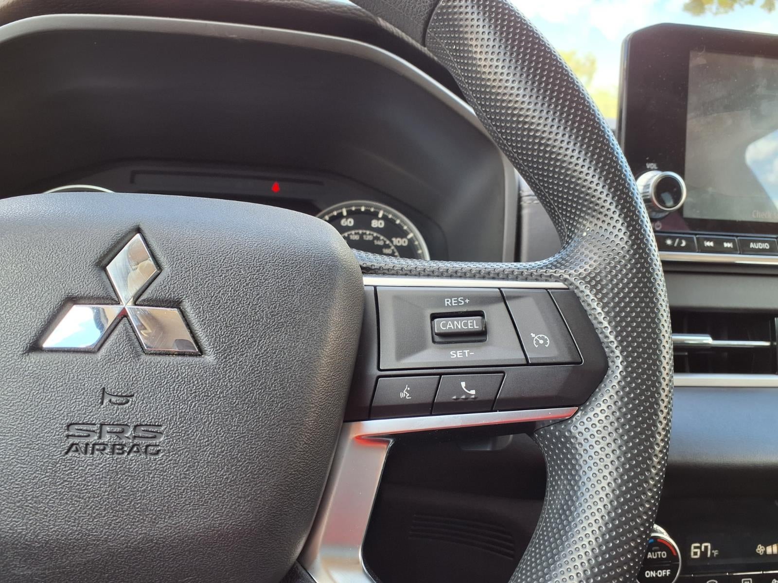 2022 Mitsubishi Outlander ES