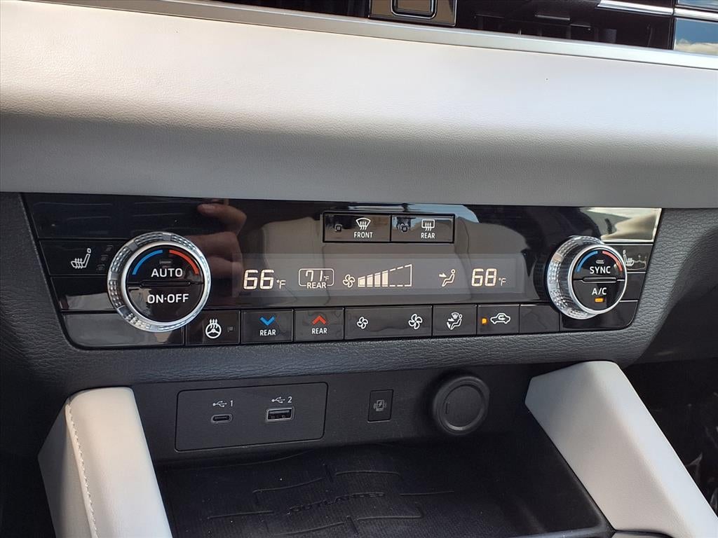 2024 Mitsubishi Outlander SEL