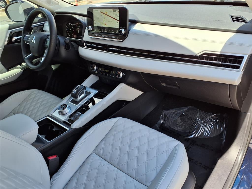 2024 Mitsubishi Outlander SEL