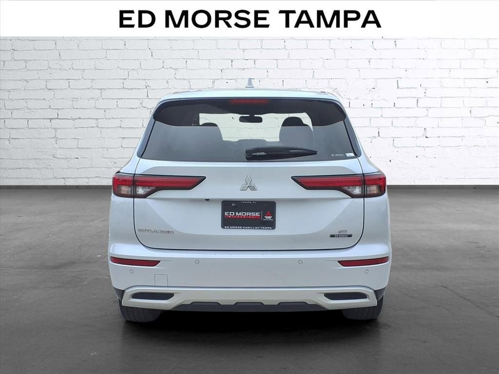 2024 Mitsubishi Outlander SE