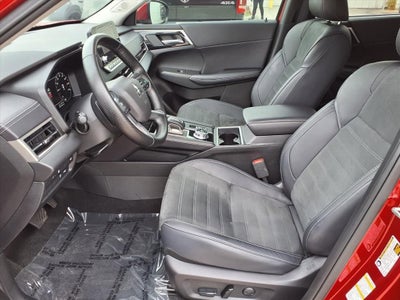 2025 Mitsubishi Outlander Plug-In Hybrid SE