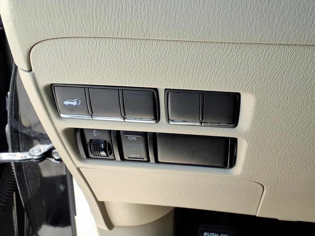 2017 INFINITI QX80 NA