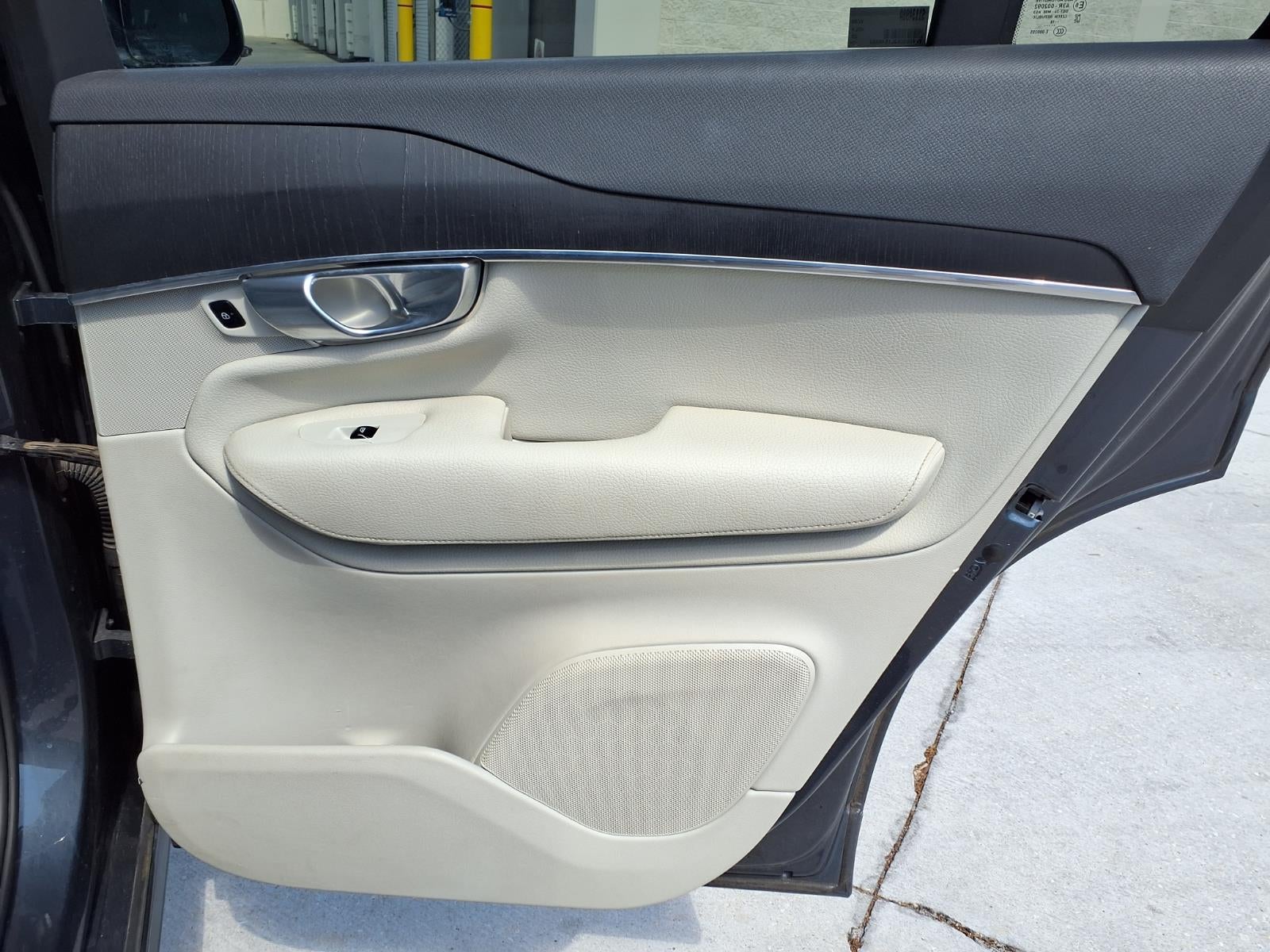 2020 Volvo XC90 Momentum