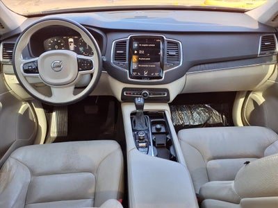 2020 Volvo XC90 Momentum