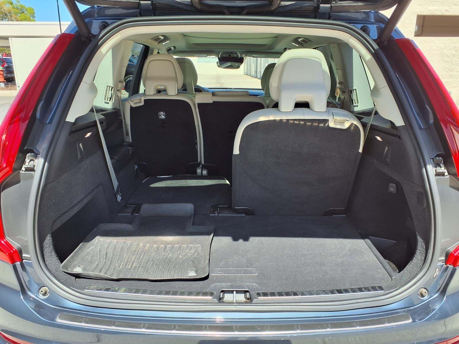 2020 Volvo XC90 Momentum