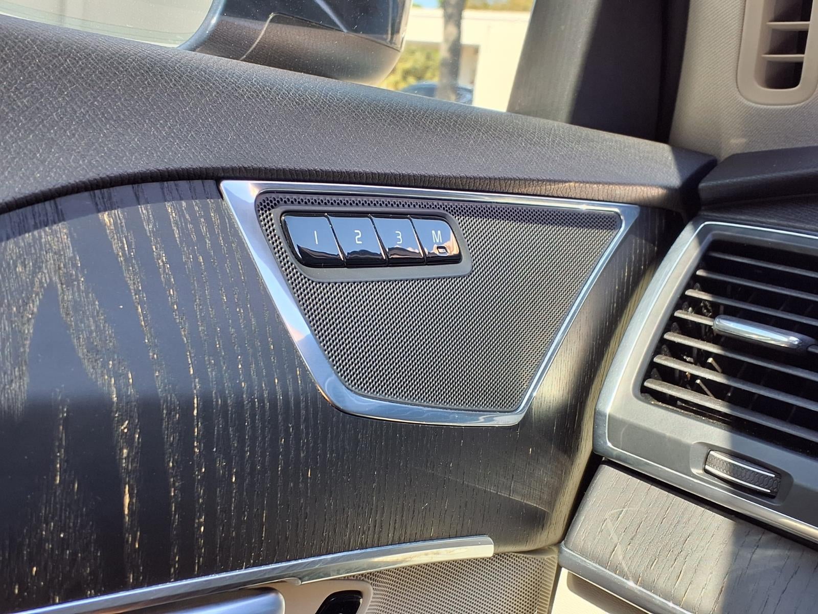 2020 Volvo XC90 Momentum