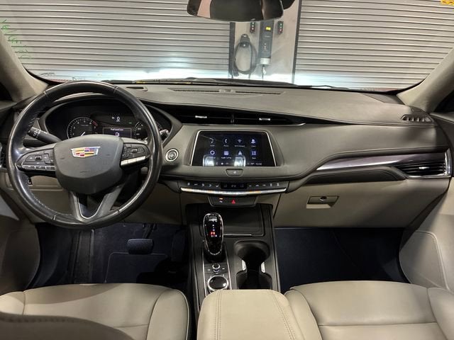 2023 Cadillac XT4 Luxury