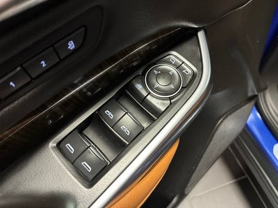 2022 Cadillac XT4 Premium Luxury