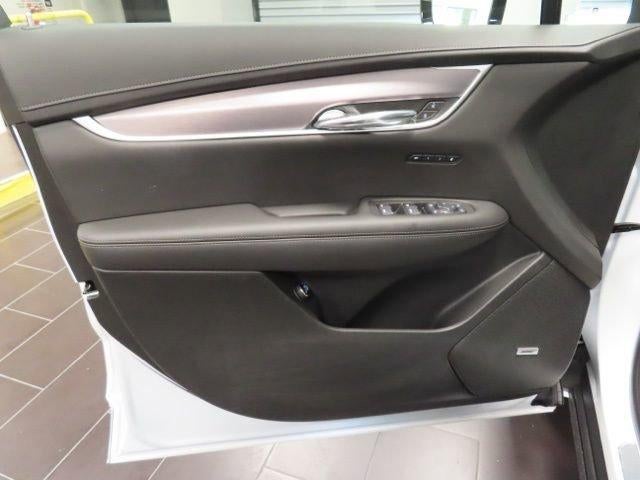 2025 Cadillac XT6 Luxury