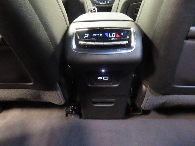 2025 Cadillac XT6 Luxury