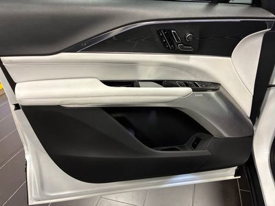2024 Cadillac LYRIQ Sport 2