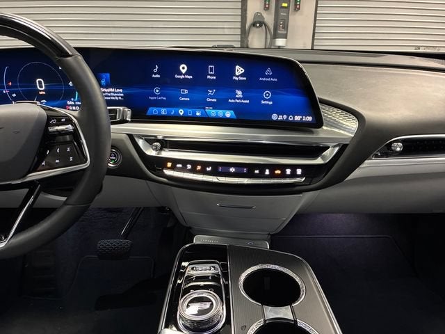2024 Cadillac LYRIQ Sport 2