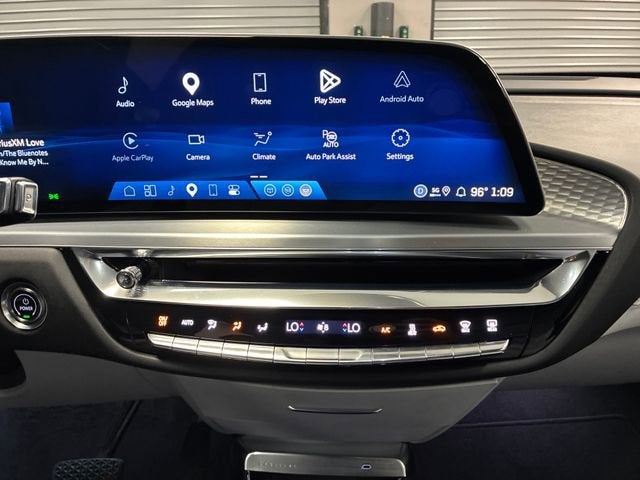 2024 Cadillac LYRIQ Sport 2