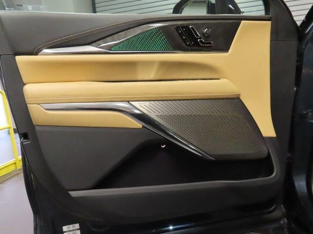 2025 Cadillac ESCALADE IQ Luxury 2